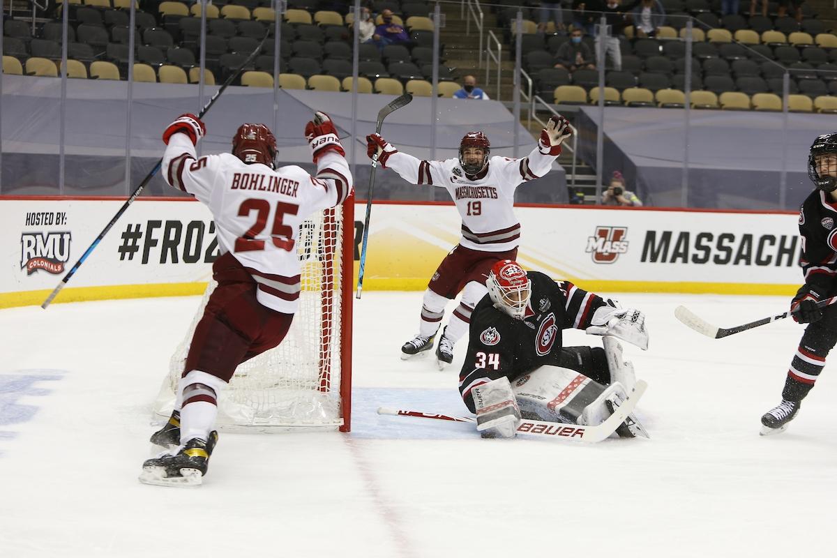 UMass leads 2-0 after one period
