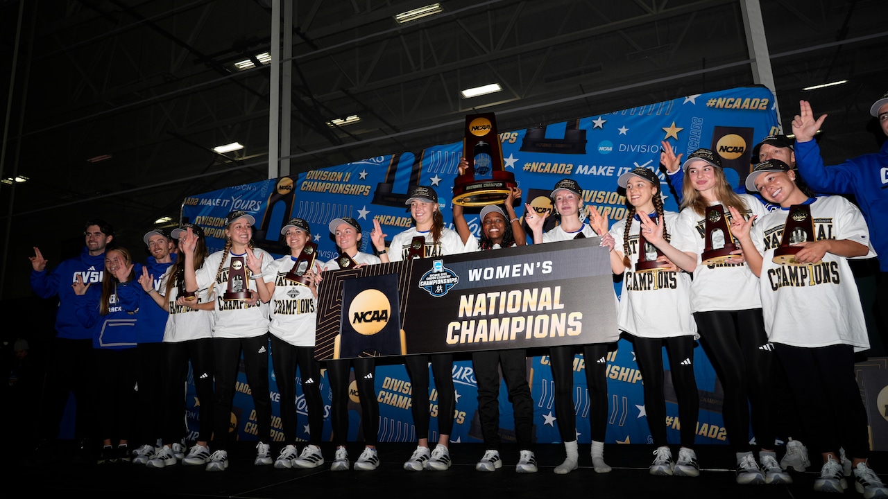 Grand Valley State wins the 2025 DII women's cross country championship